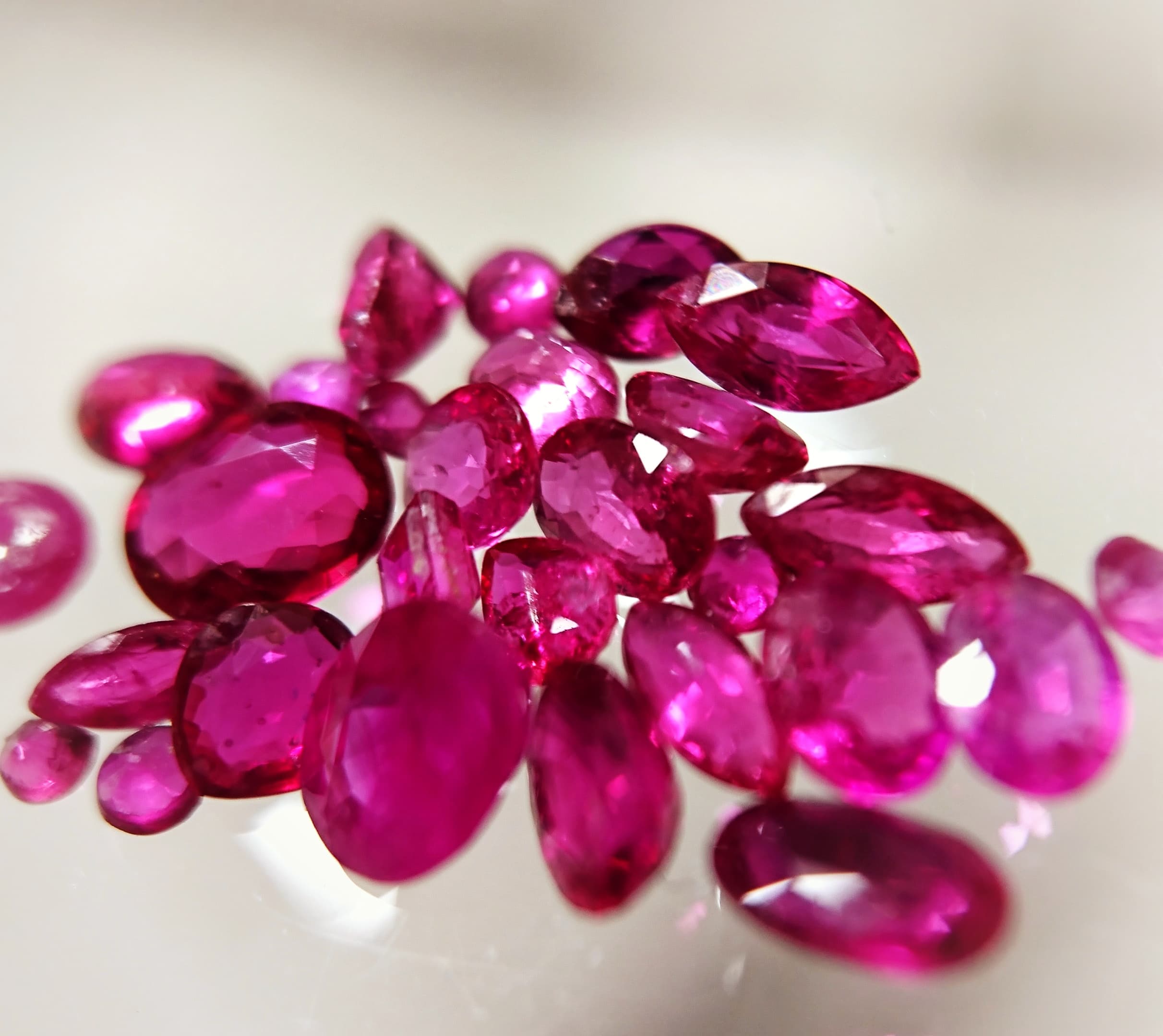 Sunset Ruby, Cushion cut